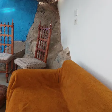 Twin In The Greenhouse Close To Mountains And Surf Paradise Parque de Campismo *
