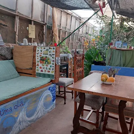 Twin In The Greenhouse Close To Mountains And Surf Paradise *