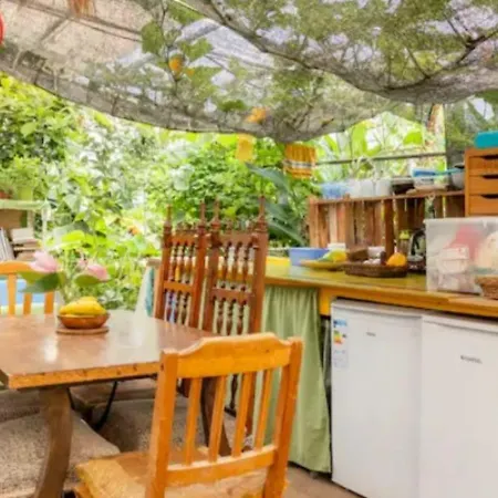 Parque de Campismo Twin In The Greenhouse Close To Mountains And Surf Paradise