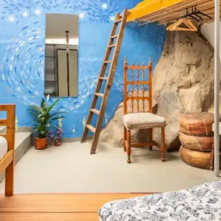Twin In The Greenhouse Close To Mountains And Surf Paradise *